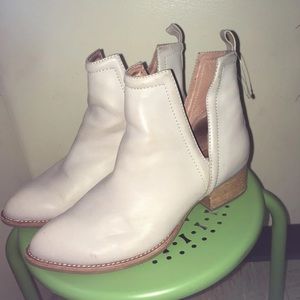 Jeffrey Campbell